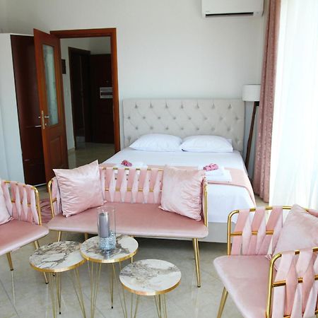 Kavala Squareview Apartment ภายนอก รูปภาพ