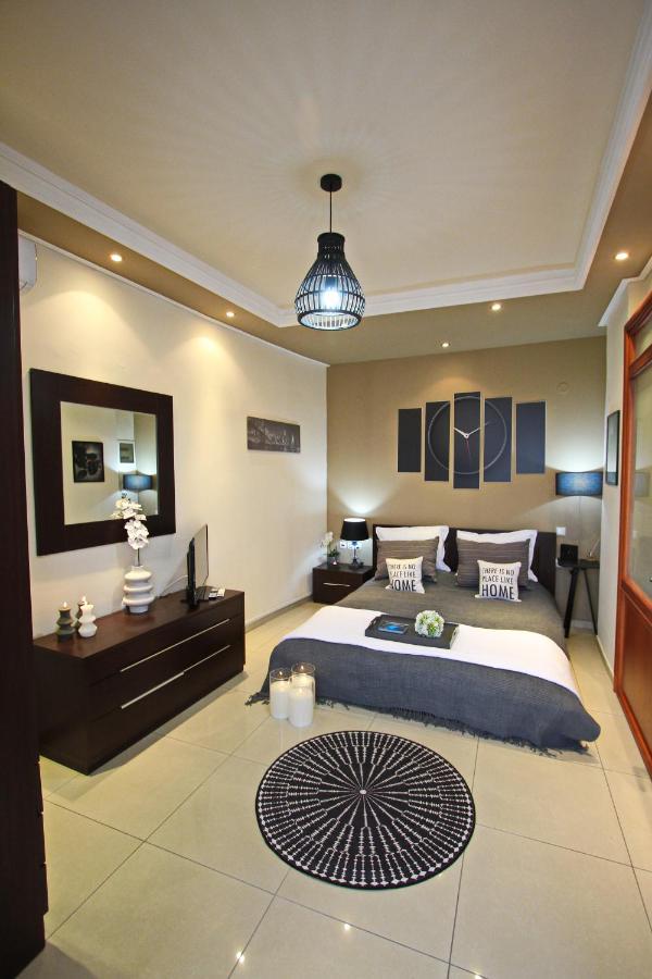 Kavala Squareview Apartment ภายนอก รูปภาพ