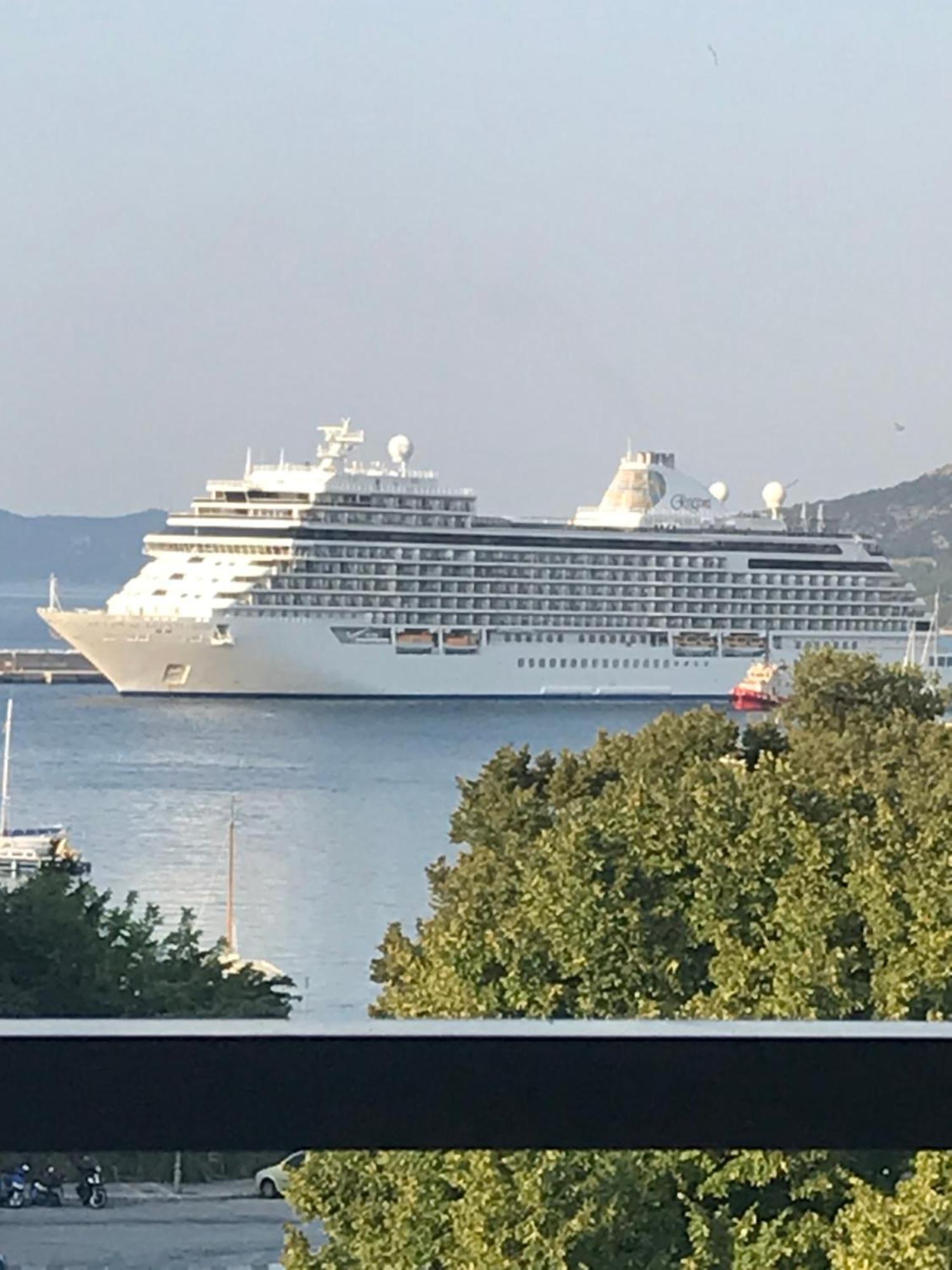 Kavala Squareview Apartment ภายนอก รูปภาพ