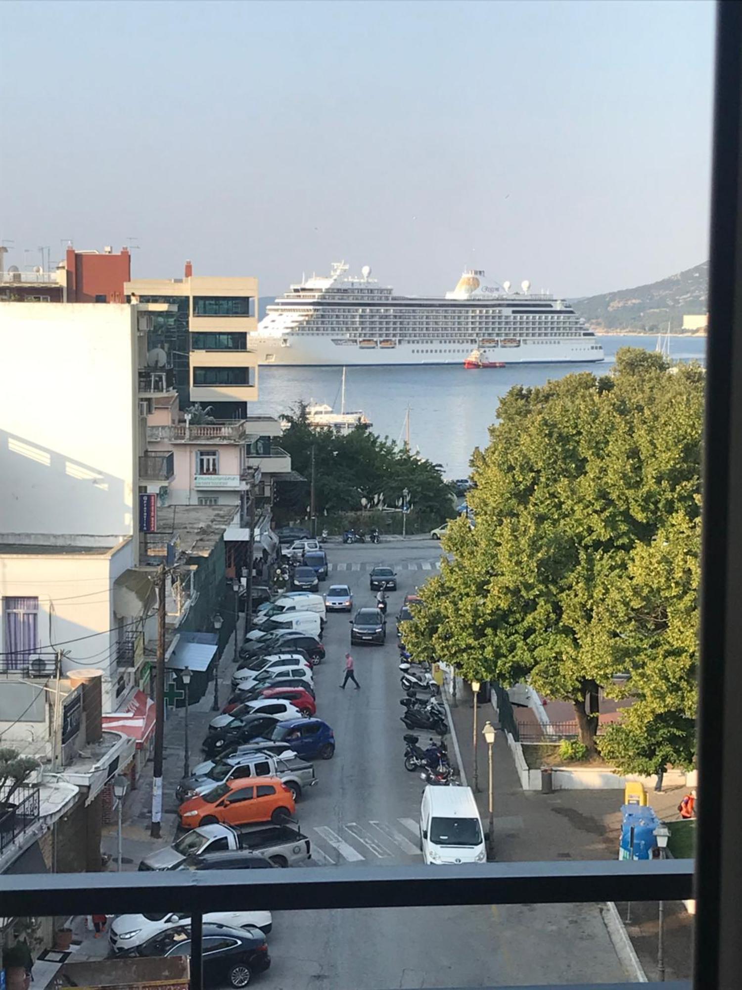 Kavala Squareview Apartment ภายนอก รูปภาพ