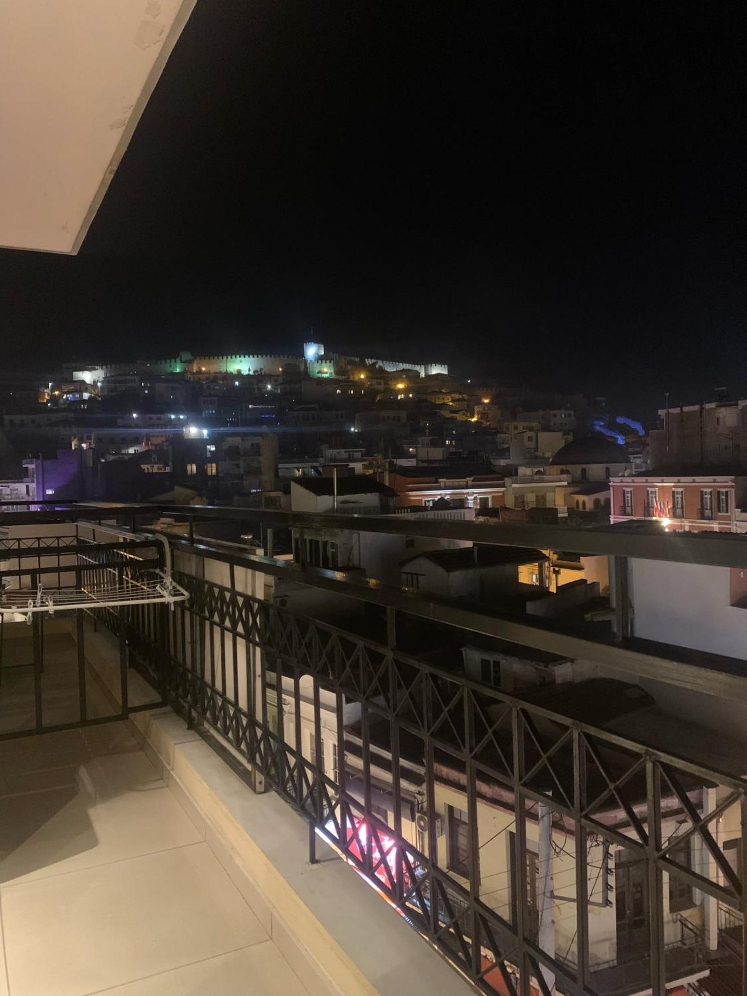 Kavala Squareview Apartment ภายนอก รูปภาพ